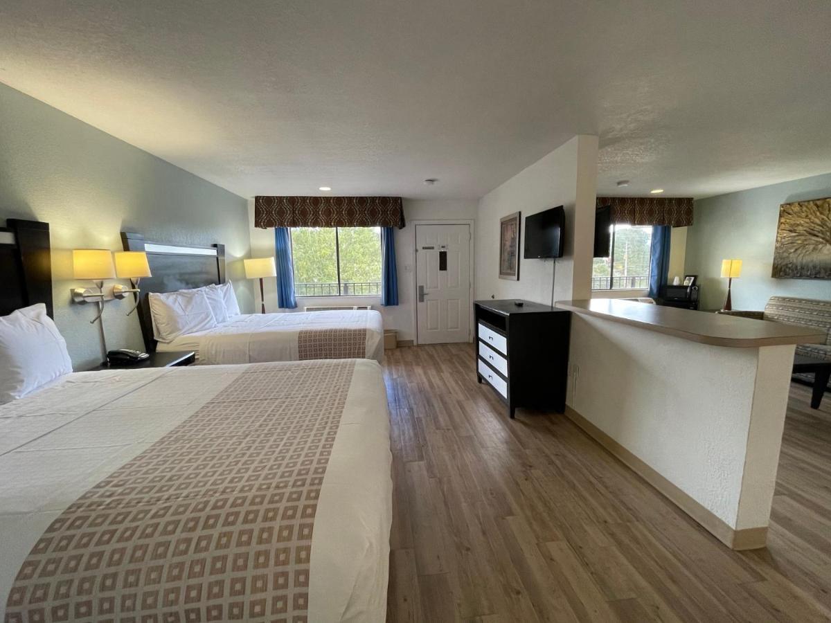 Tricove Inn & Suites Джэксонвиль Экстерьер фото